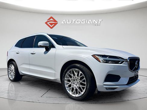 Used 2020 Volvo XC60 T5 Momentum image 10