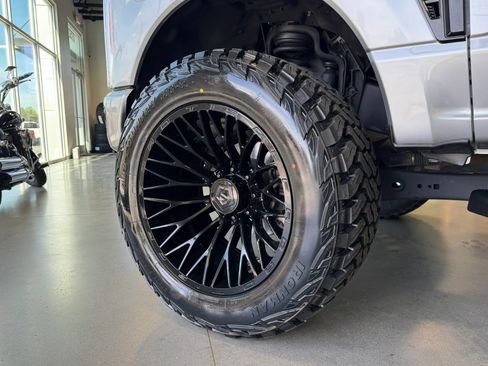 Used 2023 Ford F350 Lariat w/ Lariat Ultimate Package AWD/4WD image 12