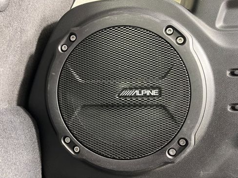 Used 2023 Jeep Wrangler Unlimited w/ Sun & Screen Package image 20