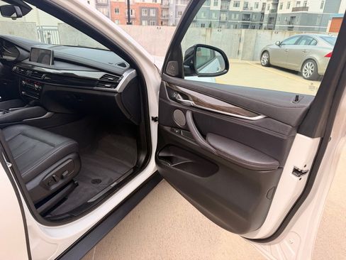 Used 2019 BMW X6 xDrive35i w/ Convenience Package AWD/4WD image 22