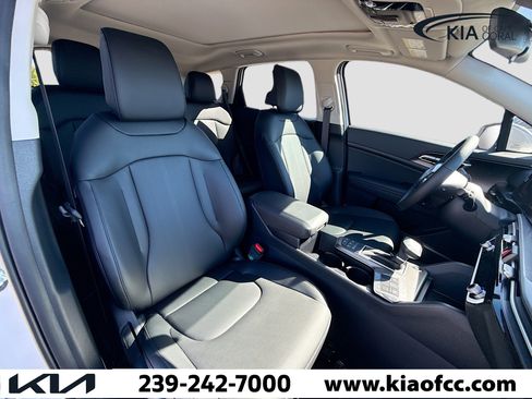 New 2026 Kia Sportage EX w/ EX Panorama Roof Package image 13