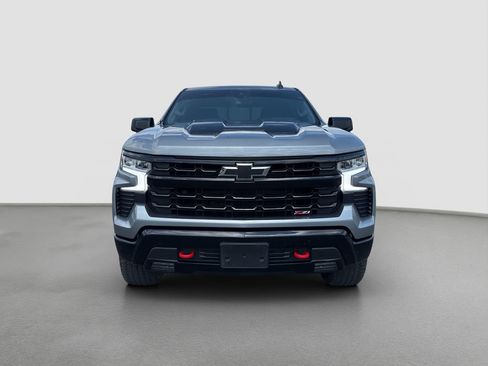 Used 2025 Chevrolet Silverado 1500 LT Trail Boss w/ Convenience Package II AWD/4WD image 2