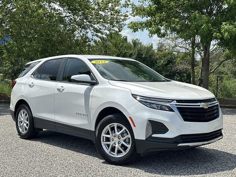 Used 2023 Chevrolet Equinox LT FWD image 1