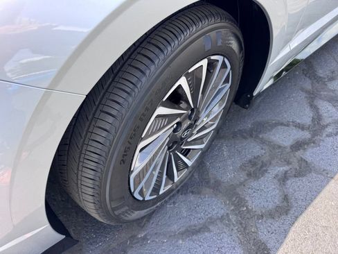 Used 2025 Hyundai Sonata SEL FWD image 14