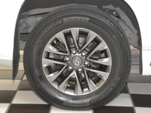 Used 2017 Lexus GX 460 Premium image 14