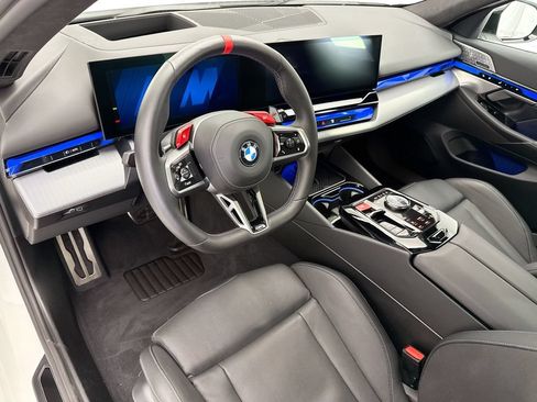 Used 2025 BMW M5 Touring AWD/4WD image 4