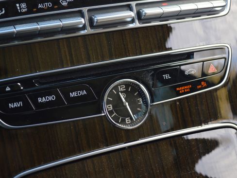 Used 2018 Mercedes-Benz C 300 C 300 image 24