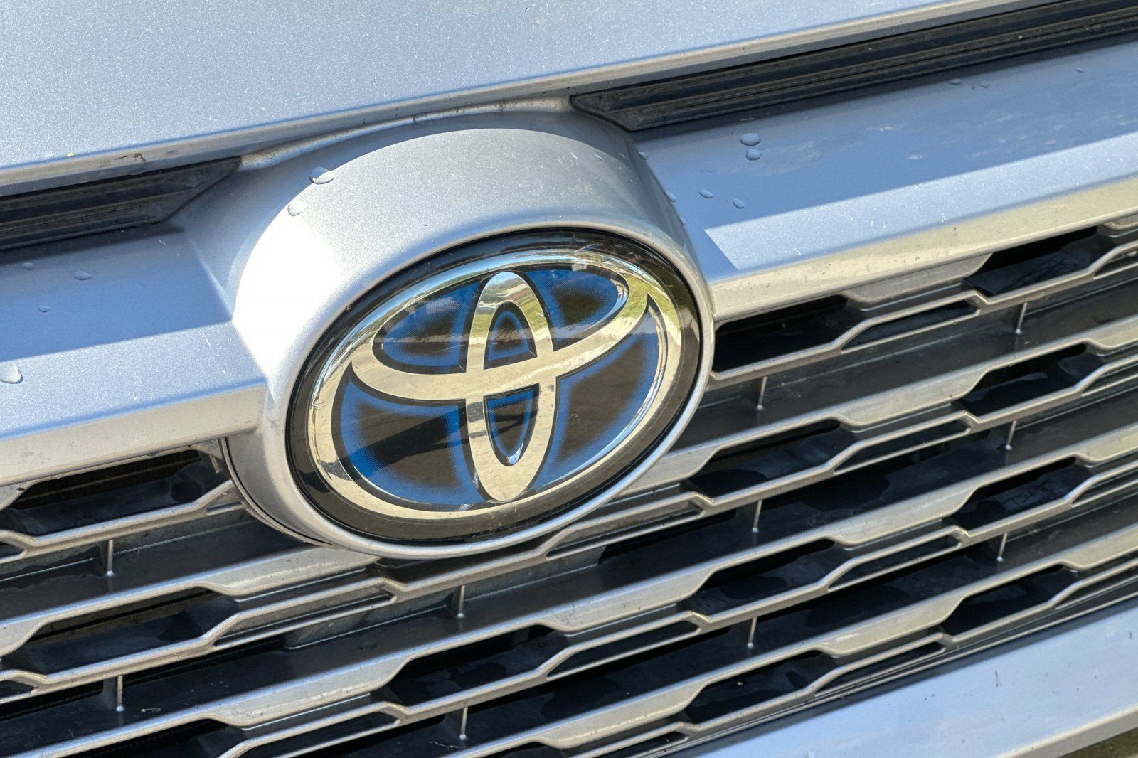 Used 2019 Toyota RAV4 XSE w/ Carpet Mat Package AWD/4WD image 46