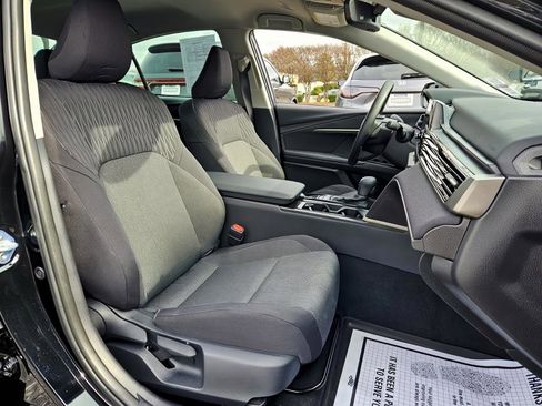 Used 2025 Toyota Camry LE image 17