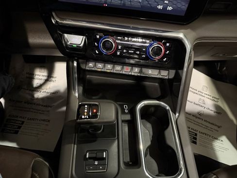 Used 2025 GMC Sierra 1500 Denali w/ Denali Reserve Package image 21