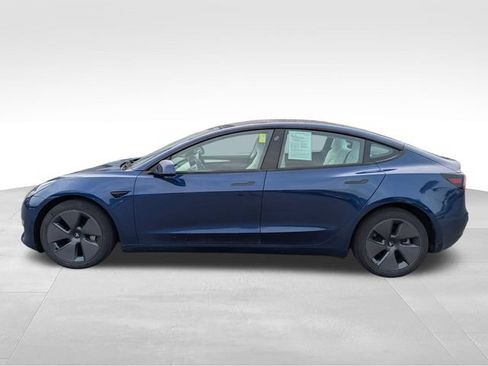 Used 2023 Tesla Model 3 Standard Range RWD image 4