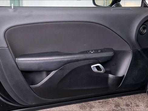 Used 2022 Dodge Challenger R/T w/ Blacktop Package image 21