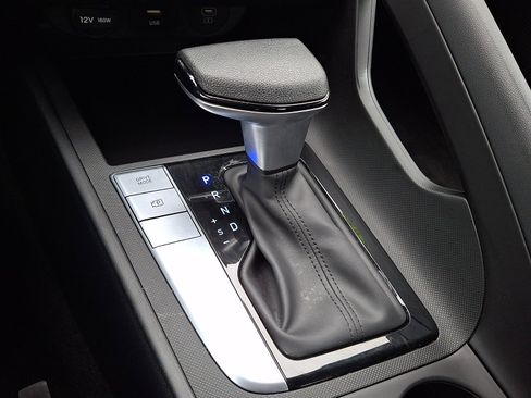 Certified 2024 Hyundai Elantra SEL image 14