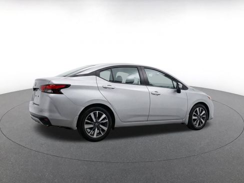 Used 2025 Nissan Versa SV FWD image 9