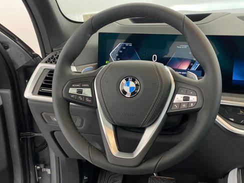 New 2026 BMW X5 xDrive40i w/ Climate Comfort Package image 16