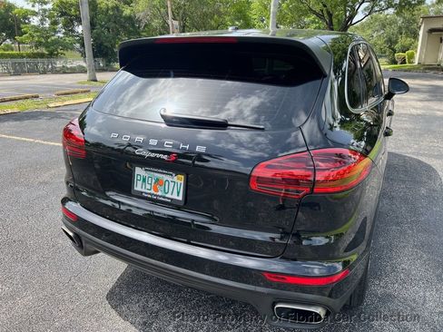 Used 2016 Porsche Cayenne image 18