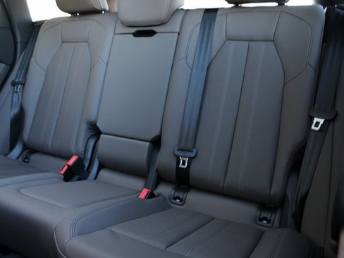 New 2025 Audi Q5 Premium Plus image 18