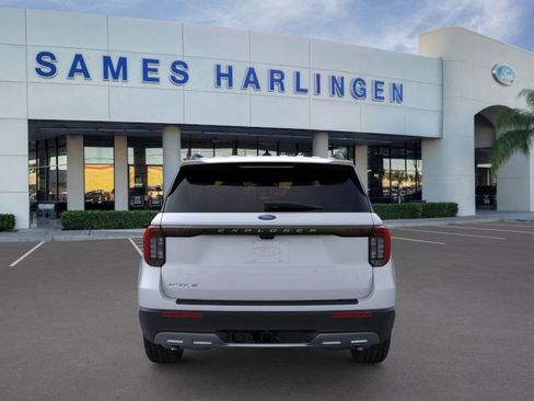 New 2026 Ford Explorer Active w/ Active Comfort Package image 5