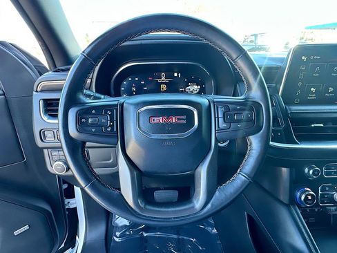 Certified 2022 GMC Yukon AT4 AWD/4WD image 11