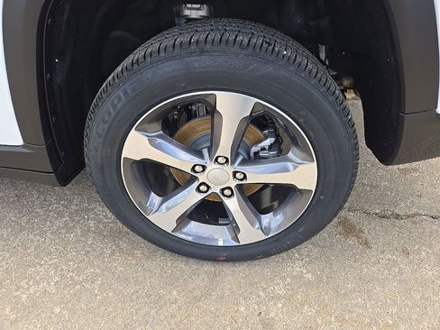 New 2026 Jeep Grand Cherokee Limited image 25