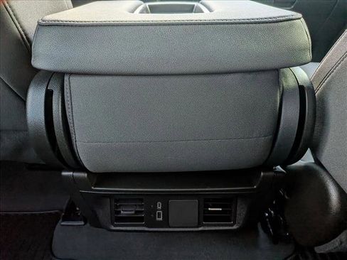 Used 2025 Chevrolet Silverado 1500 Custom Trail Boss w/ Turbomax Blackout Package AWD/4WD image 17