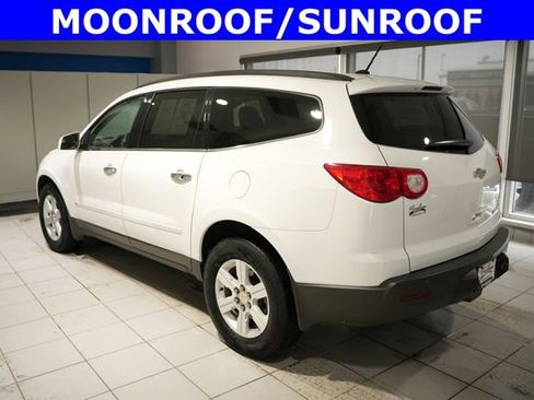 Used 2010 Chevrolet Traverse LT w/ Personal Connectivity Package image 3