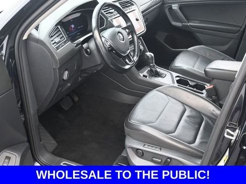 Used 2018 Volkswagen Tiguan SEL Premium FWD image 14