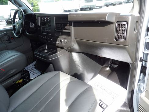 Used 2023 Chevrolet Express 3500 LS RWD image 37