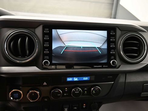 Used 2023 Toyota Tacoma TRD Off-Road image 8