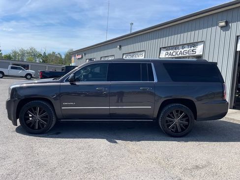 Used 2016 GMC Yukon XL Denali w/ Open Road Package AWD/4WD image 4
