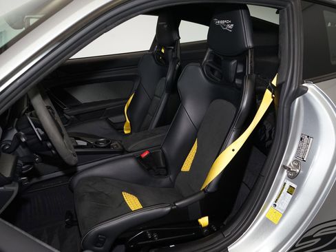 Used 2024 Porsche 911 GT3 RS RWD image 15
