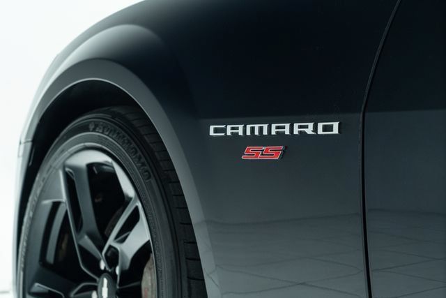 Used 2014 Chevrolet Camaro SS w/ RS Package RWD image 19