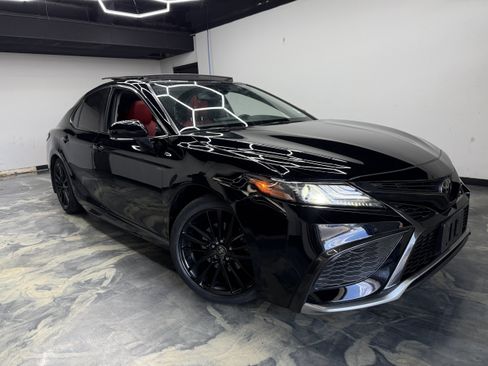 Used 2021 Toyota Camry XSE AWD/4WD image 4