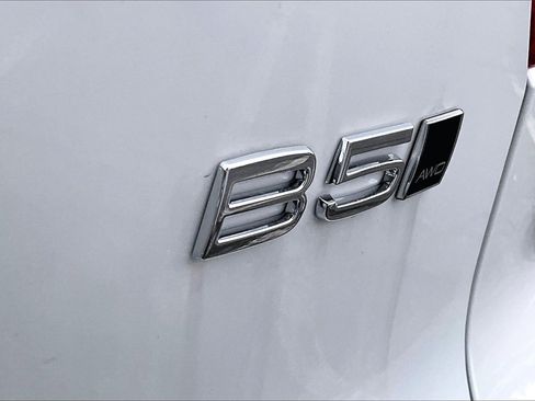 New 2026 Volvo XC40 B5 Plus w/ Protection Package Premier image 9