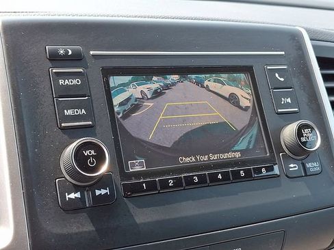 Used 2021 Honda Pilot LX image 18