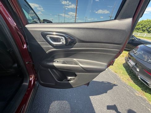 Used 2022 Jeep Compass Latitude AWD/4WD image 20