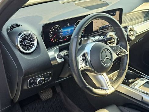 Certified 2025 Mercedes-Benz GLB 250 4MATIC image 16