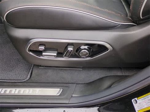 New 2025 Jeep Grand Cherokee Summit image 18