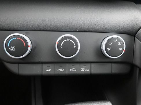 New 2026 Hyundai Elantra SE image 16