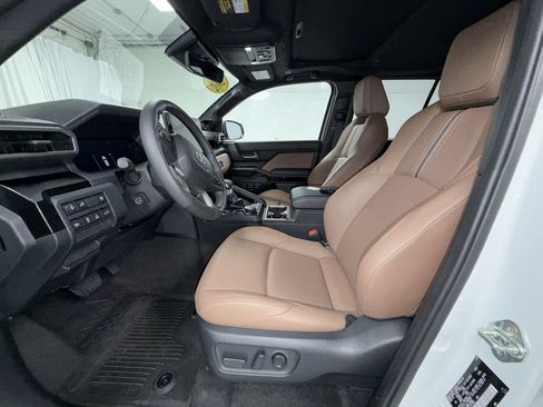 Used 2026 Toyota 4Runner Limited AWD/4WD image 12