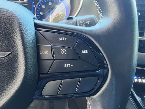 Used 2020 Chrysler Pacifica Touring w/ S Appearance Package image 21