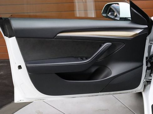 Used 2023 Tesla Model 3 Standard Range image 44