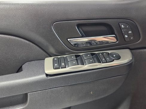 Used 2013 Chevrolet Tahoe LT RWD image 31