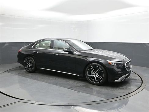 New 2026 Mercedes-Benz E 350 4MATIC Sedan image 17