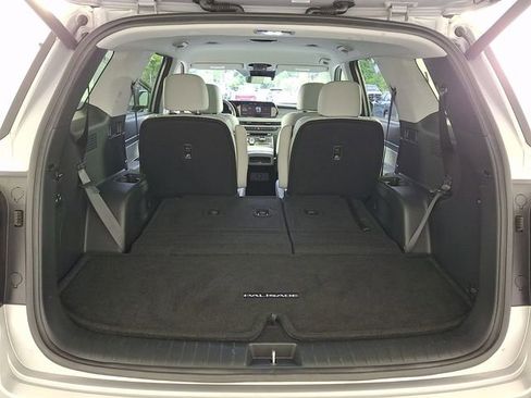 Used 2025 Hyundai Palisade SEL FWD image 34