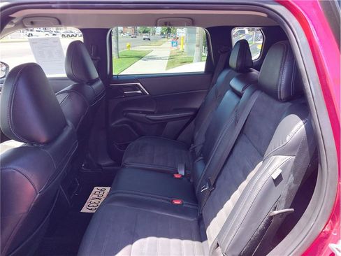 Used 2022 Mitsubishi Outlander SE FWD image 10