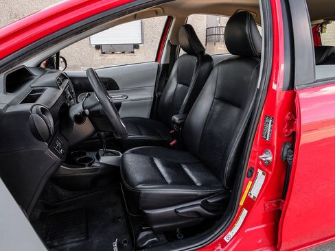 Used 2012 Toyota Prius C Four FWD image 38