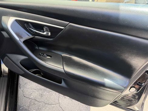 Used 2016 Nissan Altima 2.5 S w/ Power Driver Seat Package FWD image 15