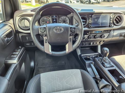 Used 2022 Toyota Tacoma TRD Sport AWD/4WD image 10