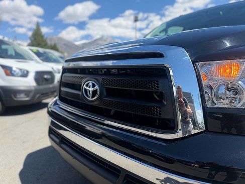 Used 2011 Toyota Tundra 4x4 CrewMax w/ Tow Pkg image 47